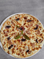 Constancepizza food