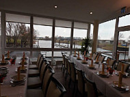 Bootshaus Und Hotelbetrieb food