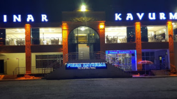 Pınar Kavurma outside