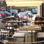 Le Bouchon Dentro