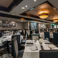 Arnie Morton's The Steakhouse Burbank food