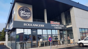 Boulangerie Marie Blachere outside