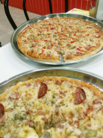 Pizza Lista inside