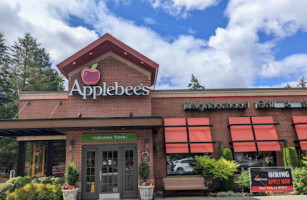 Applebee's outside