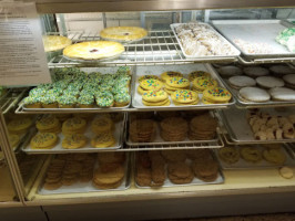 Terrigno's Bakery food