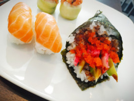 Izumi Sushi food