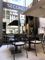 Second Cup Café inside