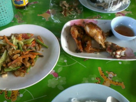 ส้มตำอ้อยใจ food