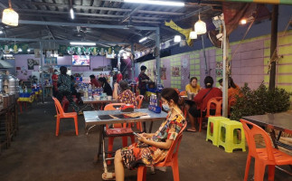 ร้านยำยำ ข้าวต้ม food