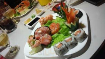 Yoshi Sushi Bnu food