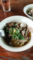 ต่าย ต้ม เตี๋ยว ก๋วยเตี๋ยวหมูน้ำข้น สูตรโบราณ เกาะเกิด food