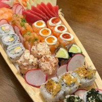 Azumy Sushi food