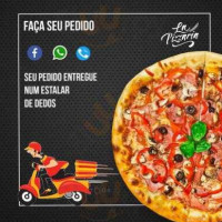 La Pizzaria food