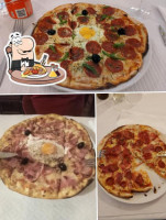 Pizzaria Dolce Vita food