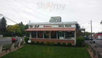 Bethlehem Dairy Store inside