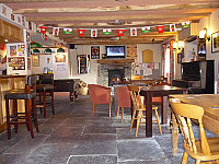 Ffynnone Arms inside