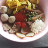 ร้านเฮียเต้า ลูกชิ้นโกเด้ง อาหารตามสั่ง food