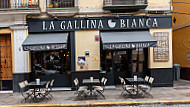 La Gallina Bianca inside