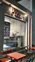 Pizzah inside