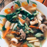 ร้านอาหารป้าเล็ก ลุงชา Dentro