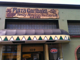 Plaza Garibaldi outside