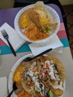 Los Garcias Taco Shop food