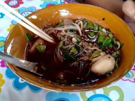 ครัวเสน่ห์ก๋วยเตี๋ยวบ้านสวน food