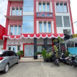 Mami Solok Esterno