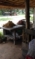 ร้านอาหารตามสั่ง ก๋วยเตี๋ยวน้ำตก เจ๊มนต์ inside