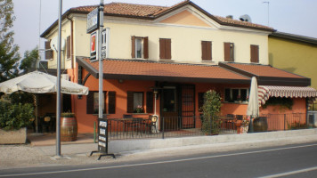 Osteria Da Rita outside