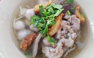 ร้านก๋วยเตี๋ยววังวัว food