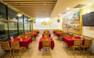 ขาหมูนางรอง ร้านอาหารนางรอง ห้องอาหารบาราย โรงแรมพนมรุ้งปุรี inside