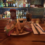Two Morrow's Pub Cibo