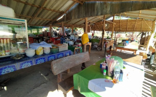 ร้านแม่หน่อย ก๋วยเตี๋ยวไก่มะระ หมูตุ๋นยาจีน อาหารตามสั่ง food