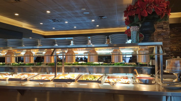 Buffet Royale Carvery food