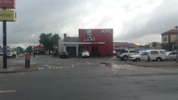 Kfc Westonaria outside