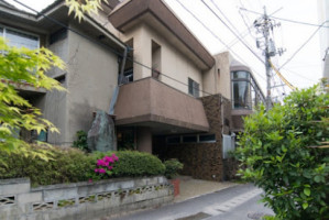 Sarasaya Ryokan outside