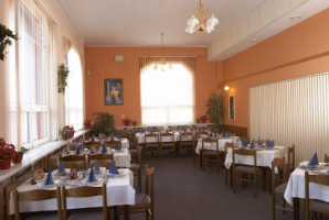 Restaurace Letiště U Kopinců food