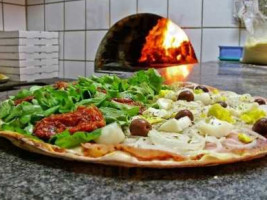 Bodega E Pizzaria food