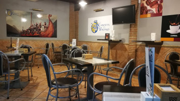 La Taberna Del Vikingo inside