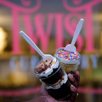 Twist Cupcakery food