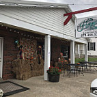 The Hermann Diner On Market Street inside