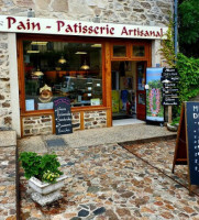 Boulangerie Delmur outside