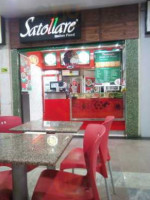 Satollare Italian Food inside