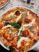 Pizzeria La Piazzetta food