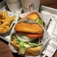 Shake Shack Downtown Los Angeles food