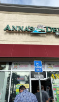 Anna&#x27;s Deli food