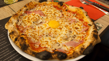 Pizzeria L'antica food