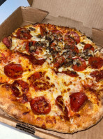 Barro's Pizza food