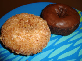 Carol Lee Donut Shop outside